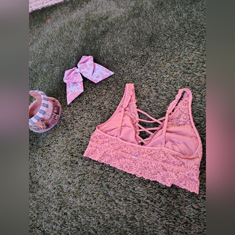 PINK Victoria's Secret Lace Bralette in Soft Pink - Picture 3 of 4